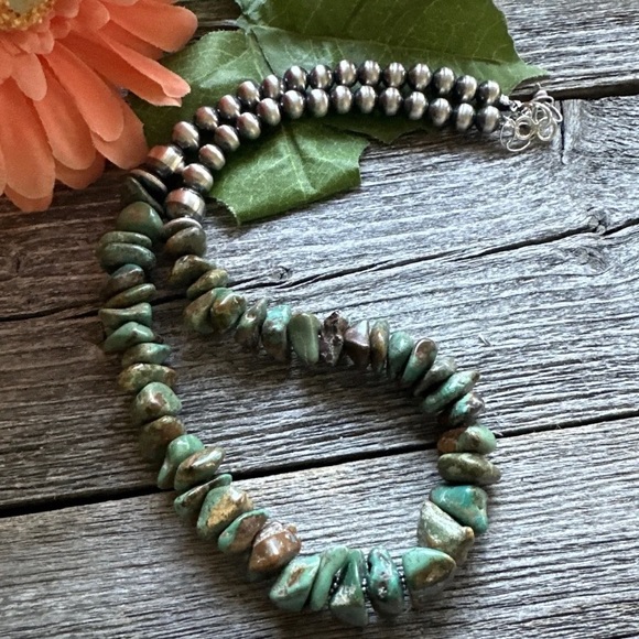 Sterling Silver Green Turquoise Nuggets Bead Necklace. 18 inch - Picture 2 of 12